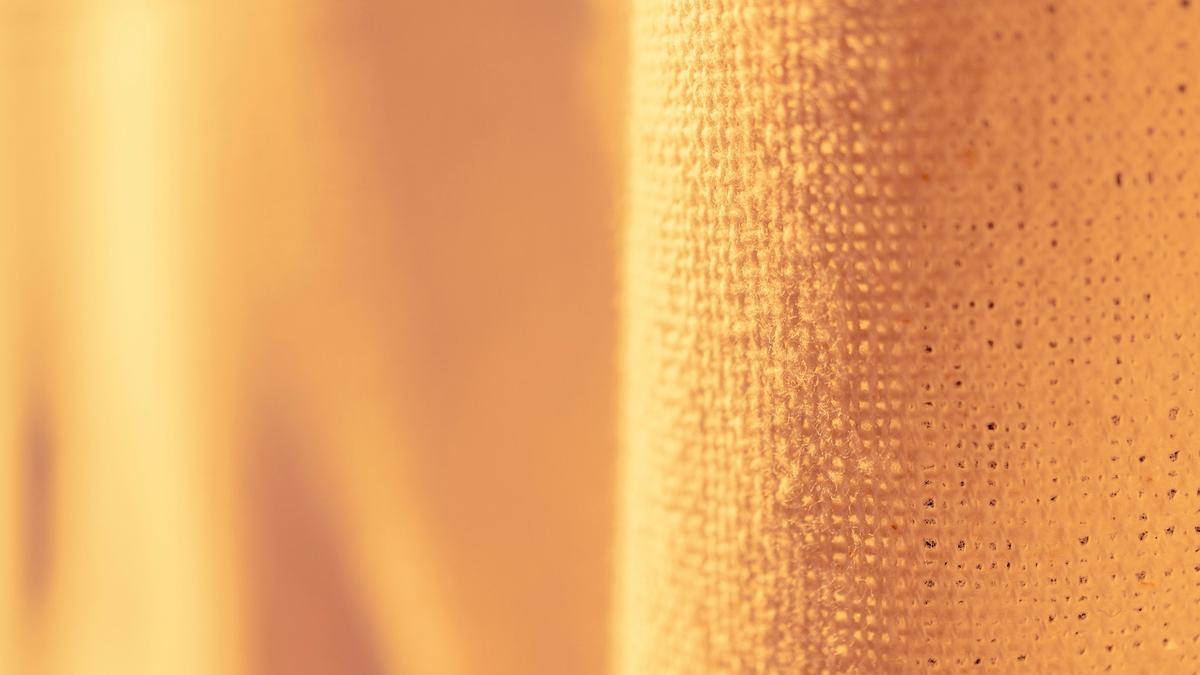 A close-up of fiber derived from the outer area of the plant’s stalk, or bast, which is strong and durable.