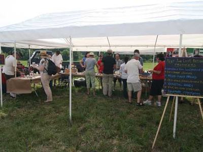 artinsinal food tent