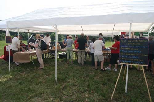 artinsinal food tent
