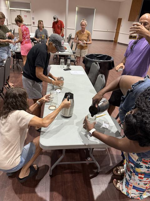 Class participants make their own kombucha.