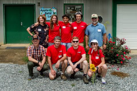 Group photo of 2022 entomology work crew