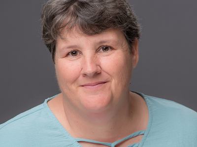 Jean Brownfield Headshot