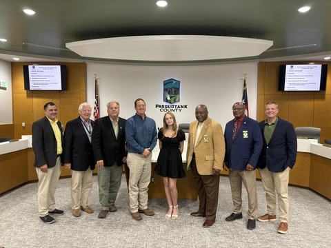 County Commissioners with 4-Her