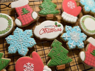 Decorated sugar cookie