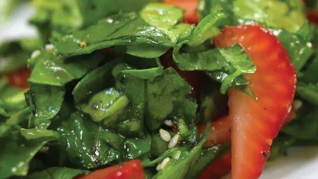 spinach and strawberry salad