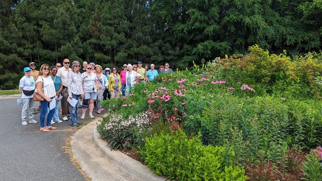 garden tour group