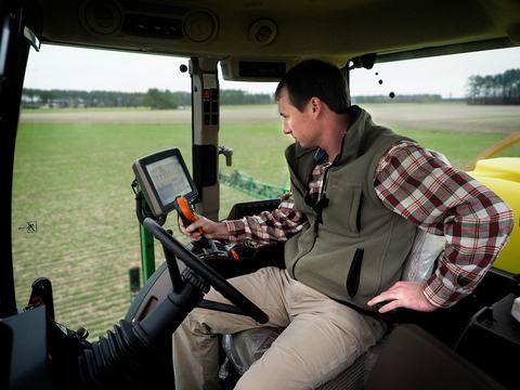Tractor cab with technology
