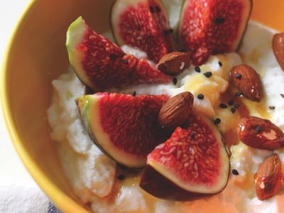fig and yogurt parfait