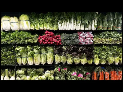 produce isle at grocery store