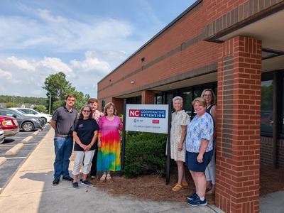 Photo of master food volunteer team in brunswick county and columbus county.
