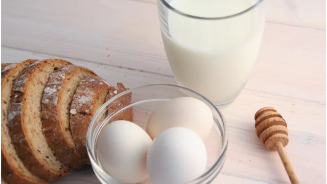 picture of eggs glass of milk and bread